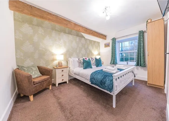 4br Steps From Town Centre 度假居 *